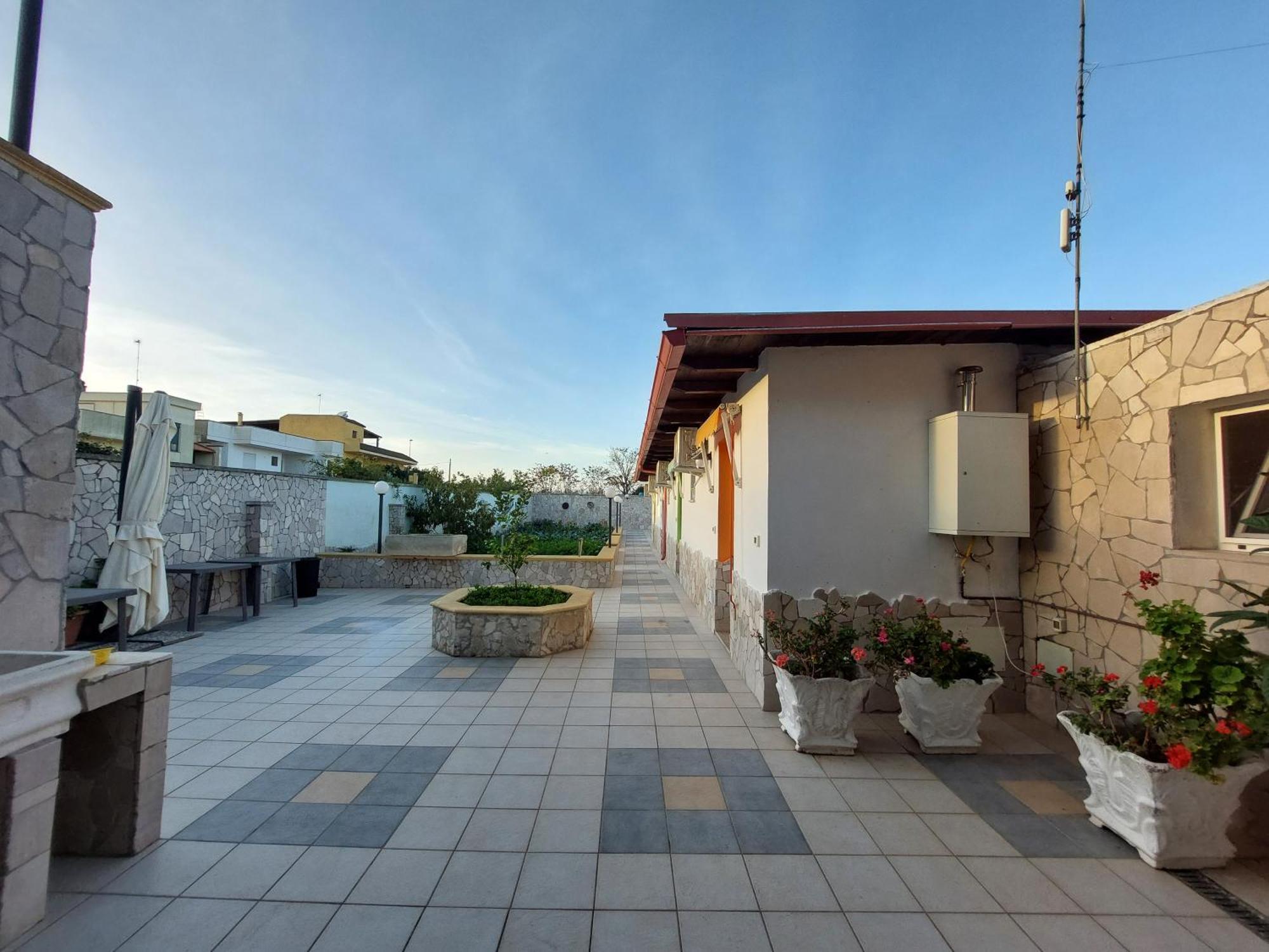 Oltremare Hotel Vignacastrisi Exterior photo