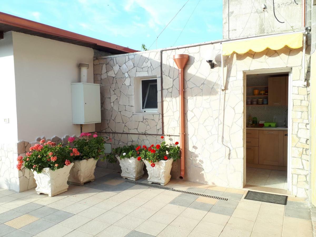 Oltremare Hotel Vignacastrisi Exterior photo